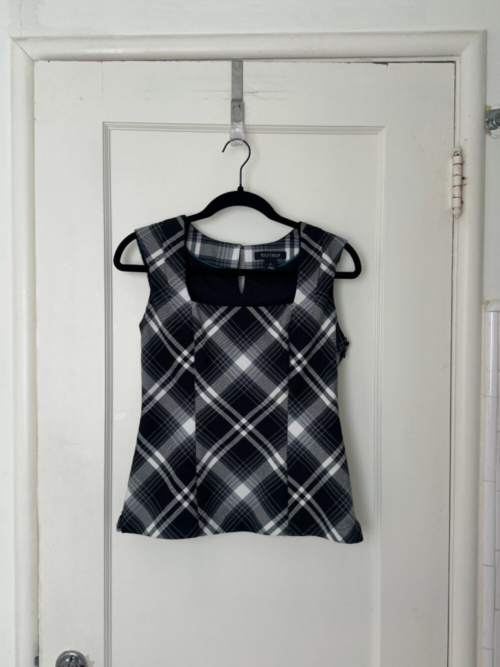 White House Black Market top